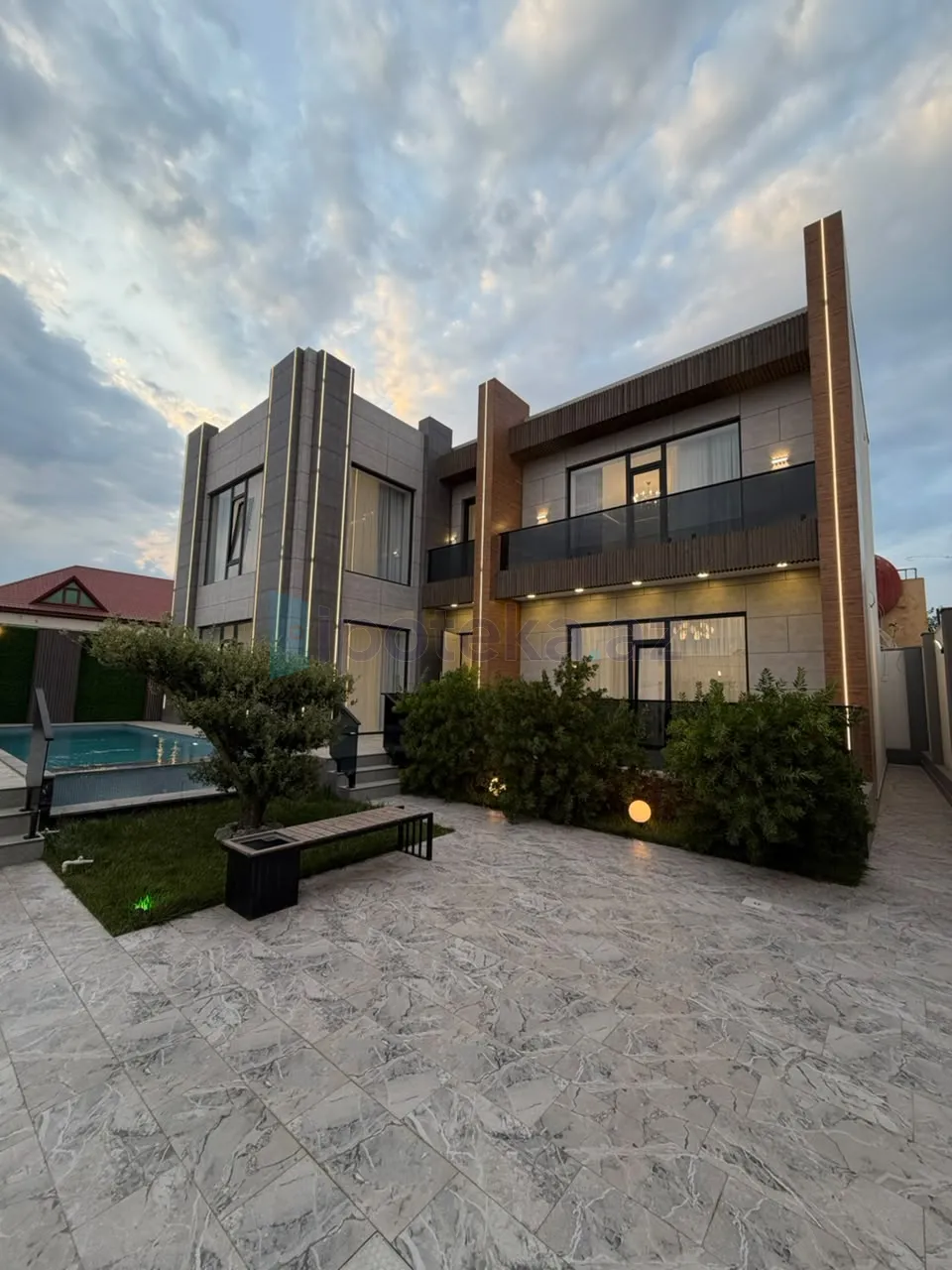 Satılır: 4 Otaq, Bağlar, Xəzər r., Şüvəlan q., 250.00 m² — Şüvəlan