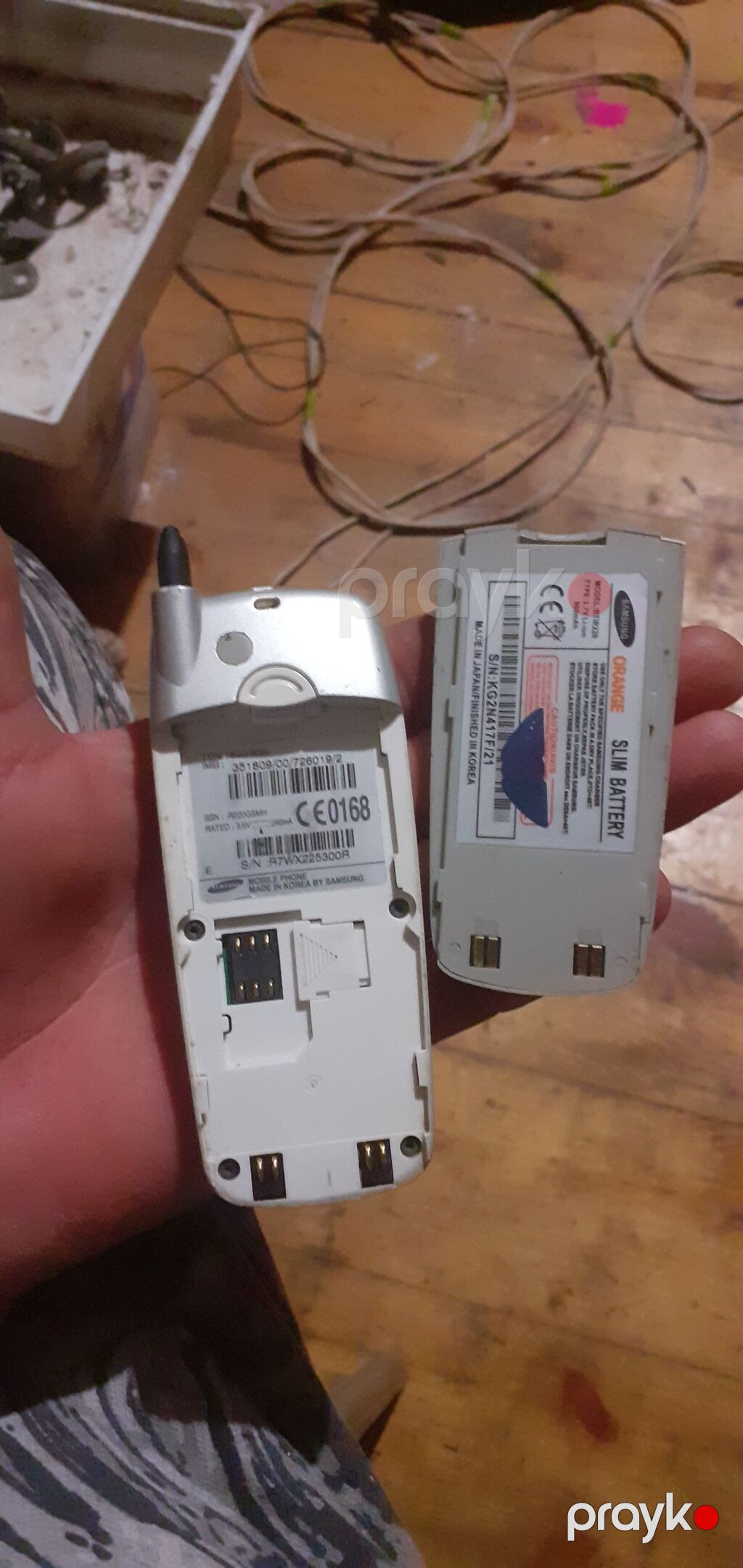 Samsung 2 GB Memory Capacity, rəng - Gümüşü, Düyməli — Samsung, Bakı (2)
