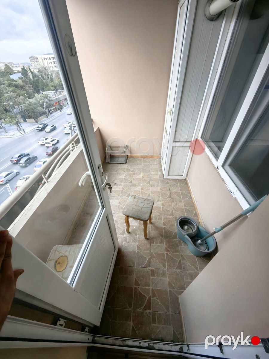 Satılır 1 otaqlı köhnə tikili 50 m² — Mənzil, Bakı (11)
