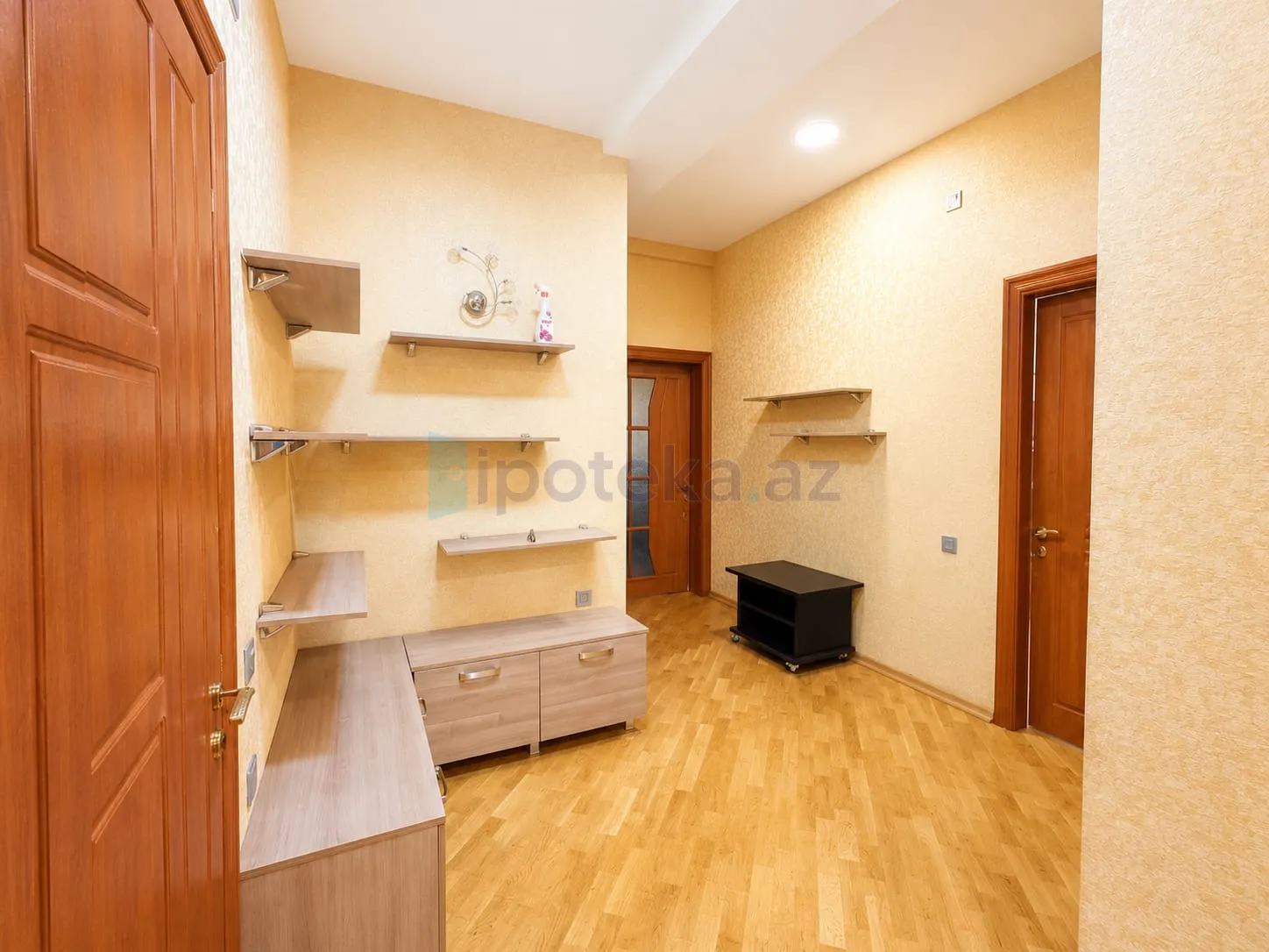 3 Otaq, Yeni tikili, Yasamal r., Yasamal q., 145.00 m²