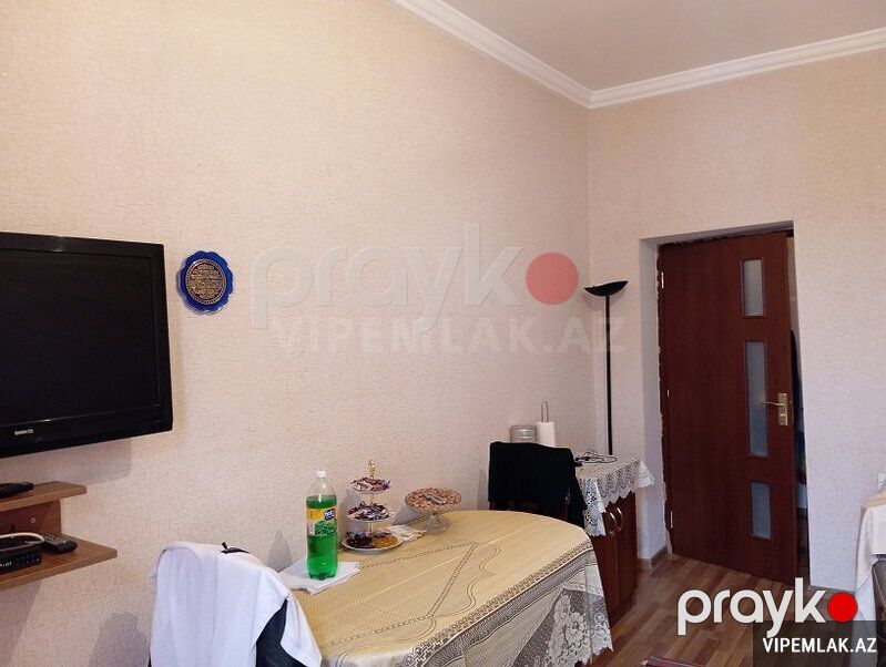 Binəqədi rayonunda 2 otaqlı Köhnə tikili Satılır, 50 m² — Mənzil, Bakı (2)