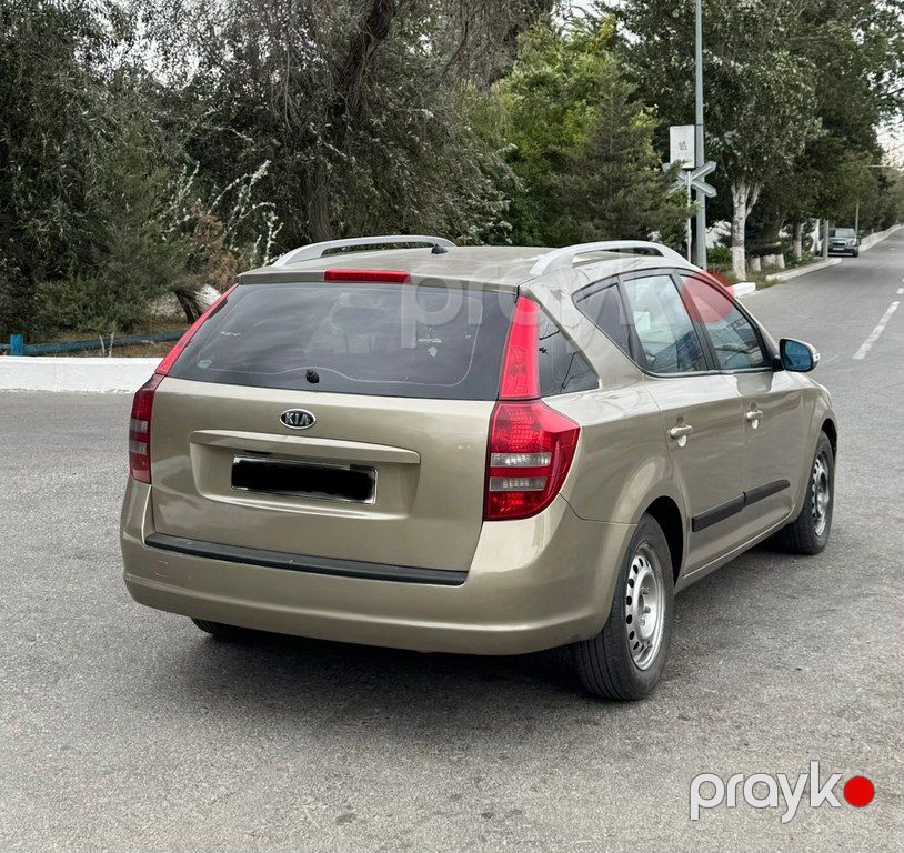 Kia Ceed SW, 1.6 L, 2010 il, 305 000 km — Avtomobillər, Bakı (12)