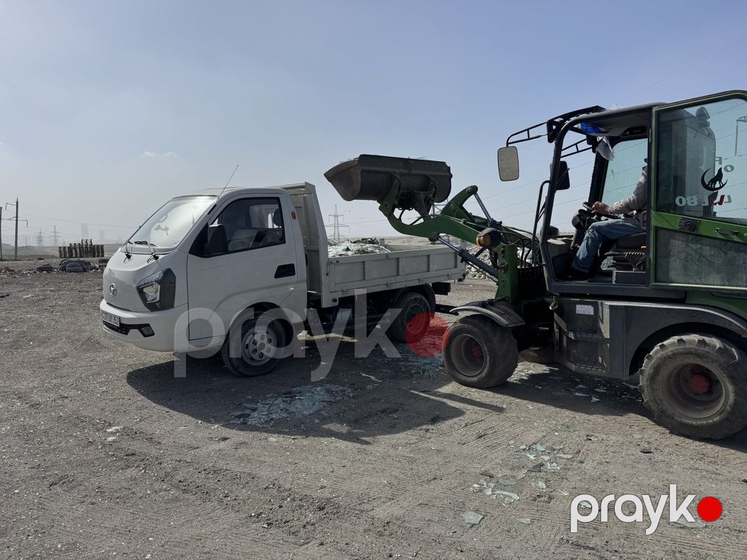 Özüboşaldan Shifeng, 2025 il — Yük avtomobilləri və qoşqular, Bakı (4)