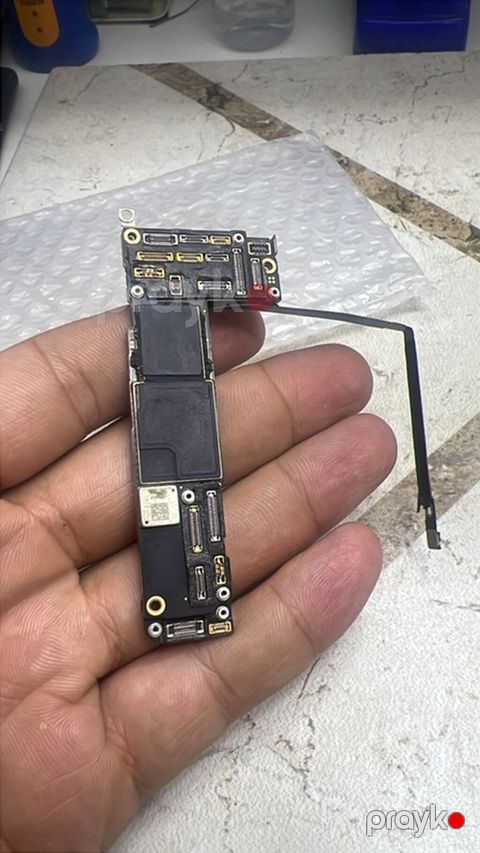 Iphone 12 pro platasi satilir. Islek vezyetdedir — Bakı