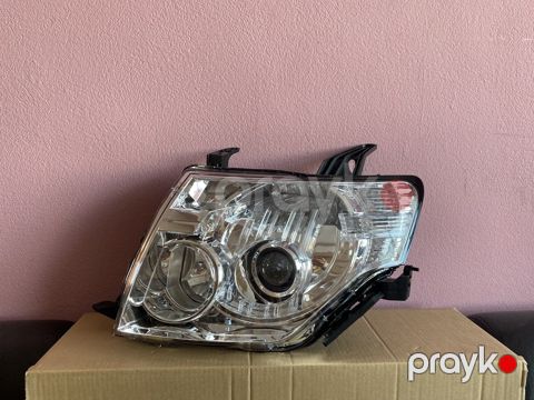 "Mitsubishi Pajero 2008" ön farası — Bakı