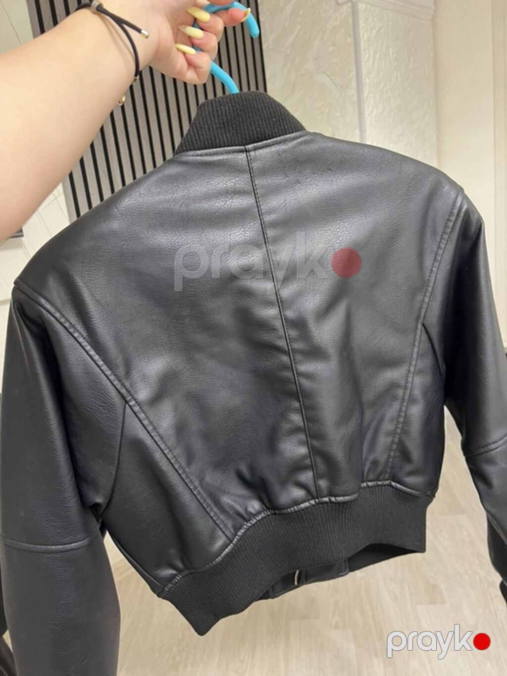 Pull&bear qara bomber. Ela veziyyetdedir xs razmerdir oversizedir — Jaketlər, Digah (2)