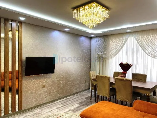 Satılır: 3 Otaq, Köhnə tikili, Nizami r., 8-ci km q., 75.00 m² — Tofiq