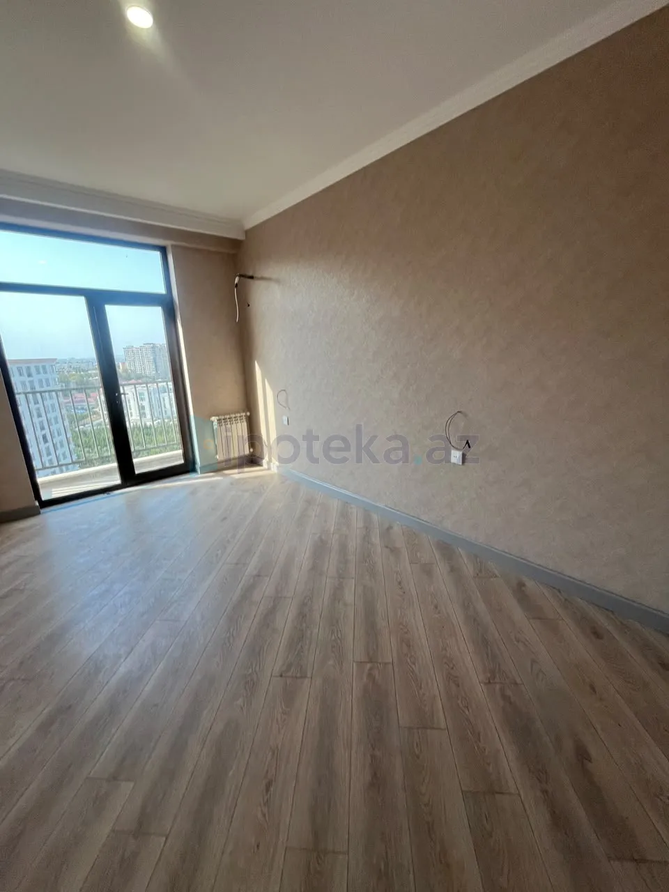 Satılır: 2 Otaq, Yeni tikili, Binəqədi r., 7-ci mkr q., 88.00 m² — Bakı