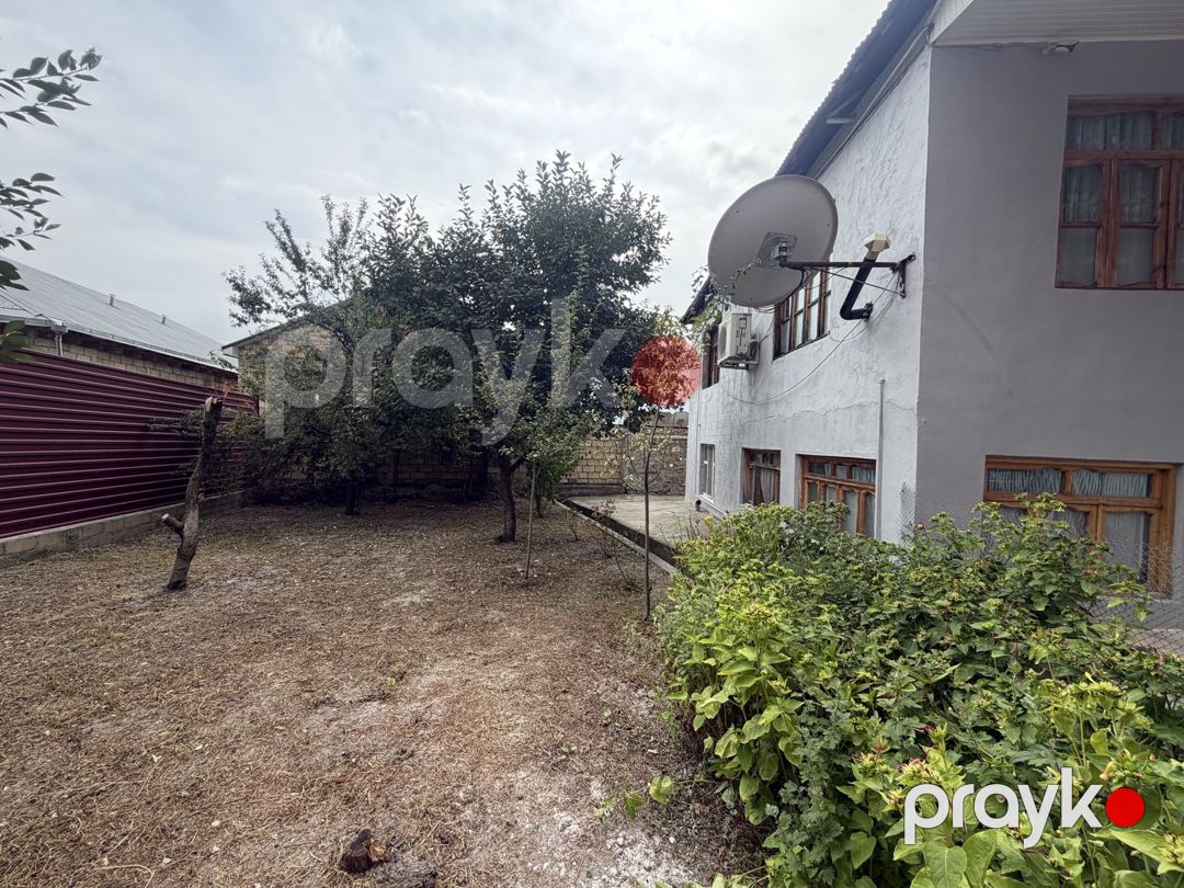 Satılır 9 otaqlı həyət evi/bağ evi 200 m² — Ev, villa, Şəki (2)