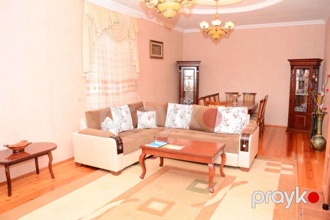 Satılır 6 otaqlı həyət evi/bağ evi 200 m² — Ev, villa, Bakı (2)