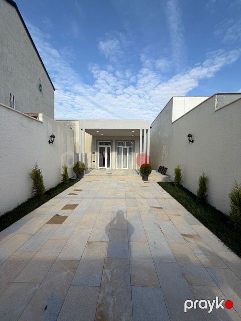 Satılır 4 otaqlı həyət evi/bağ evi 120 m² — Bakı