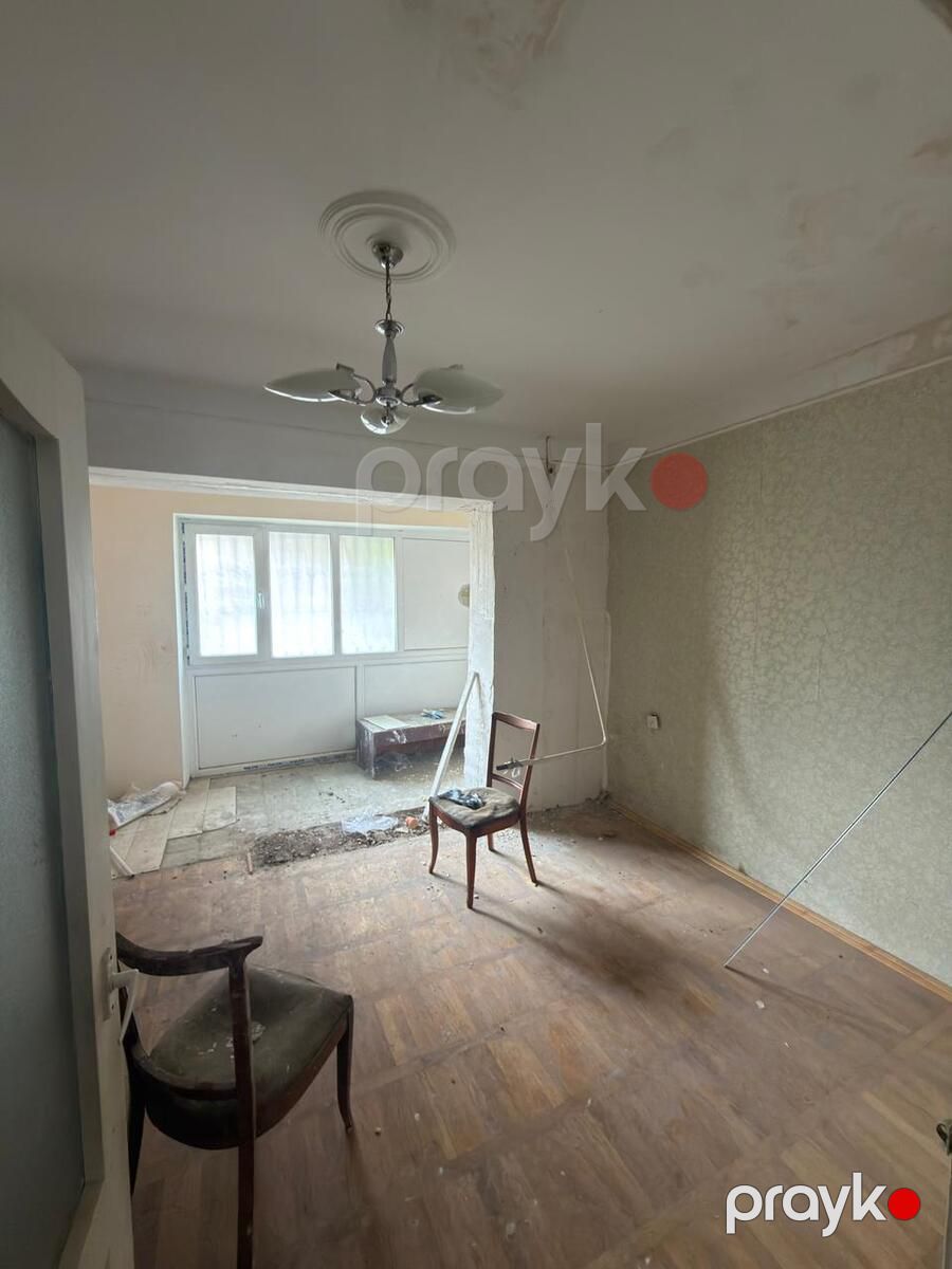 Satılır 2 otaqlı köhnə tikili 65 m² — Mənzil, Bakı (2)