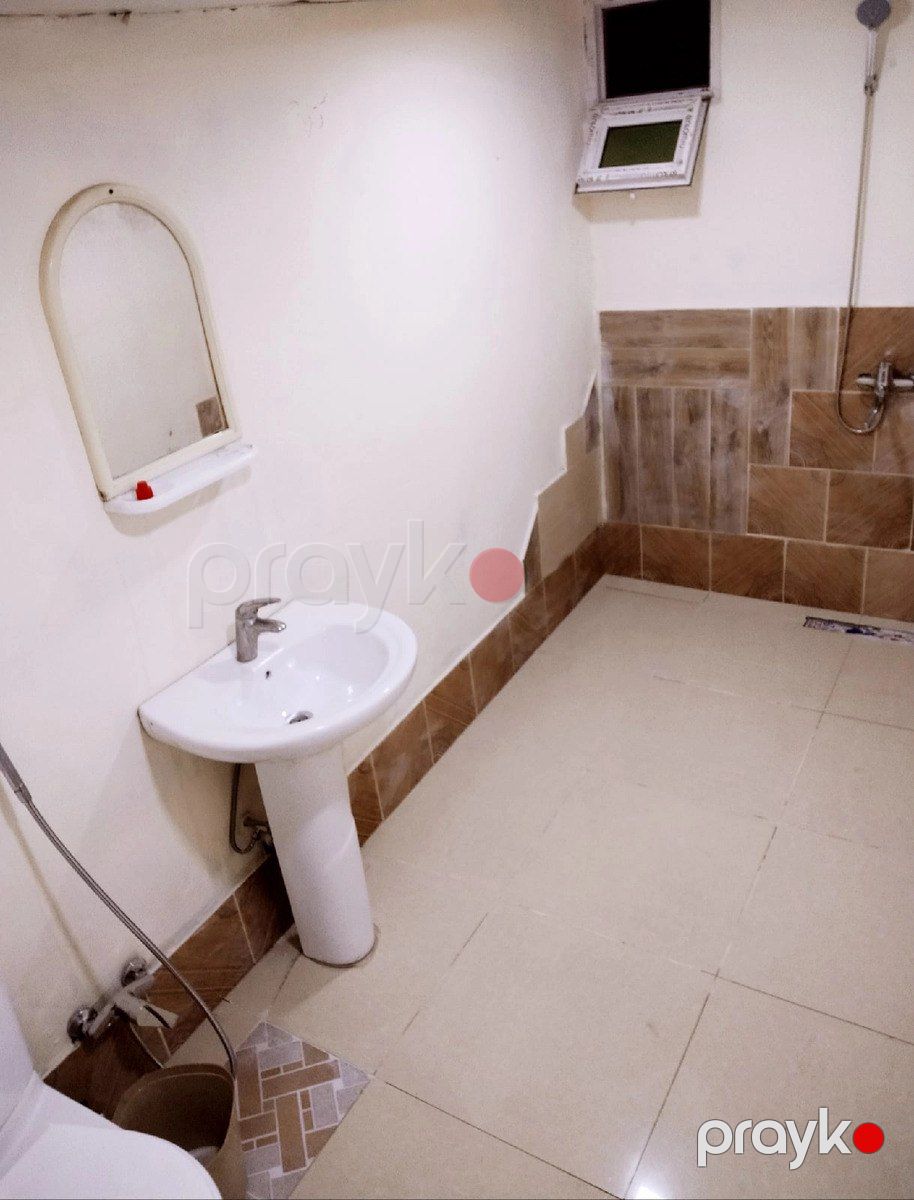 İcarəyə verilir 2 otaqlı köhnə tikili 70 m² — Mənzil, Bakı (6)