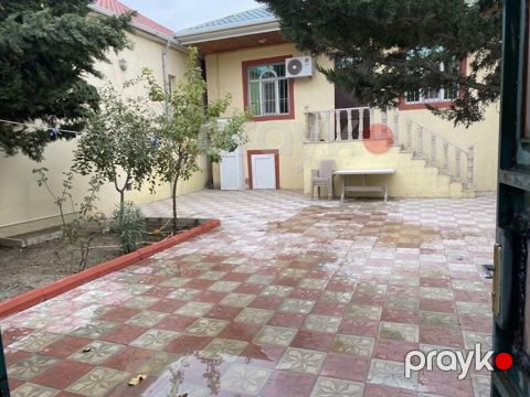 Zabrat 1 de qayinin arxasinda atesi yolunda 71 nom mektebe — Bakı