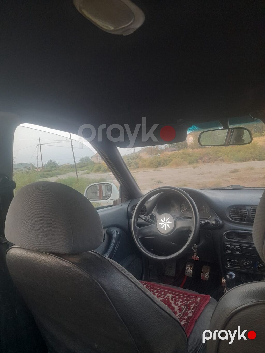 Ağ rəngli sedan avtomobil Xüsusiyyətlər: - Korpus: 4 qapılı sedan — Avtomobillər, Neftçala (5)