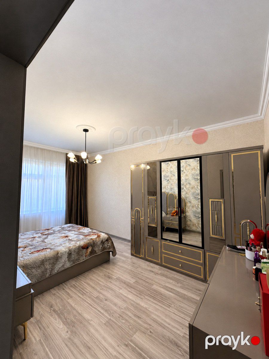 Satılır 4 otaqlı köhnə tikili 112 m² — Mənzil, Bakı (7)
