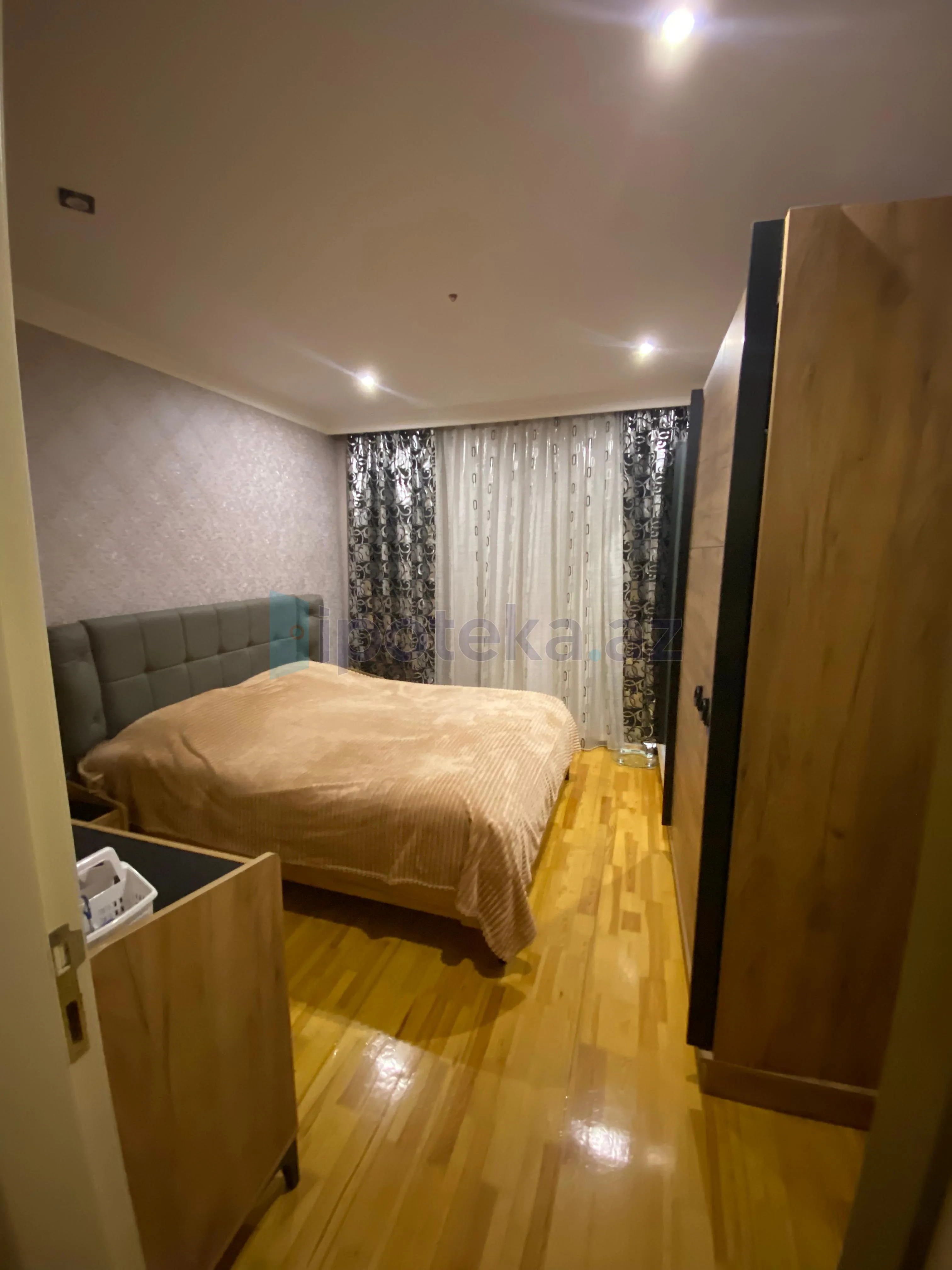 Satılır: 3 Otaq, Köhnə tikili, Suraxanı r., Bülbülə q., 90.00 m²