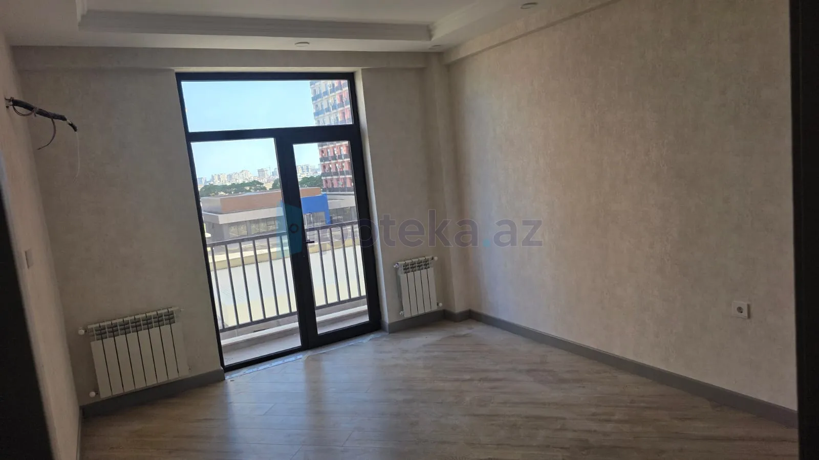 Satılır: 2 Otaq, Yeni tikili, Binəqədi r., 7-ci mkr q., 77.00 m² — Bakı