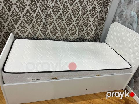 Endirim Tək nəfərlik bazalı çarpayı 150azn Matras verilir. Olcu