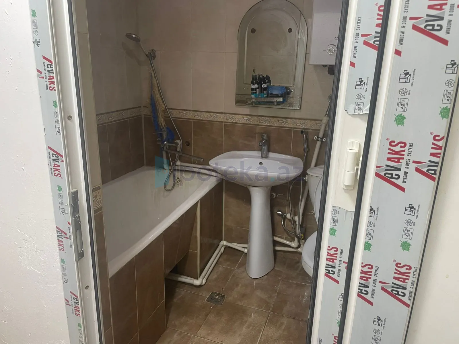 Satılır: 3 Otaq, Köhnə tikili, Nərimanov r., 60.00 m² — Mənzil, Bakı (8)