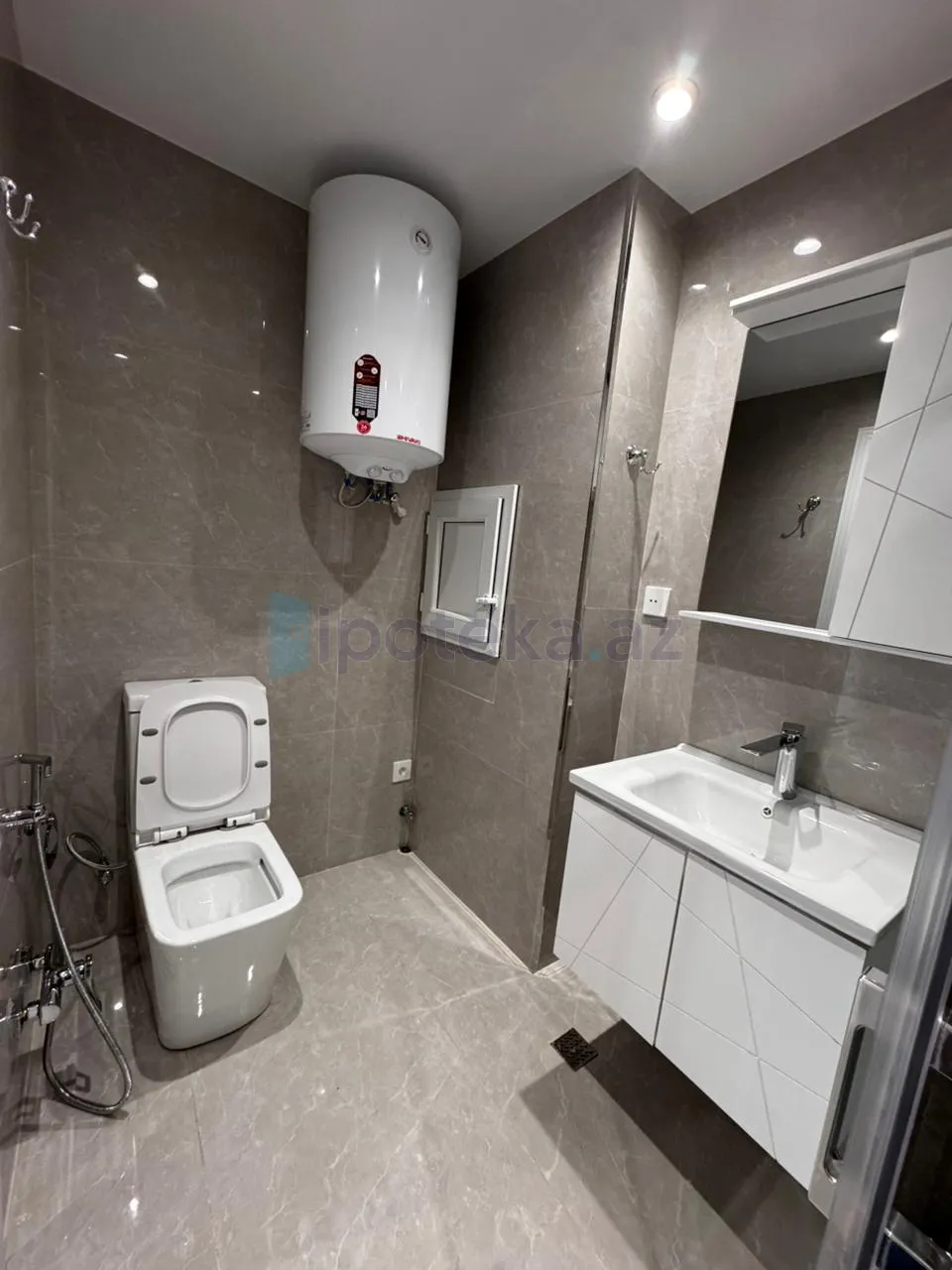 Satılır: 3 Otaq, Köhnə tikili, Sabunçu r., Bakıxanov q., 60.00 m² — Mənzil, Bakı (11)