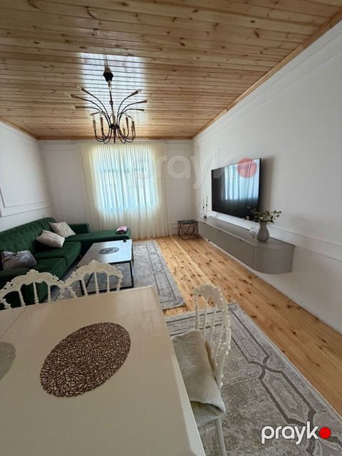 Satılır 5 otaqlı həyət evi/bağ evi 250 m² — Bakı