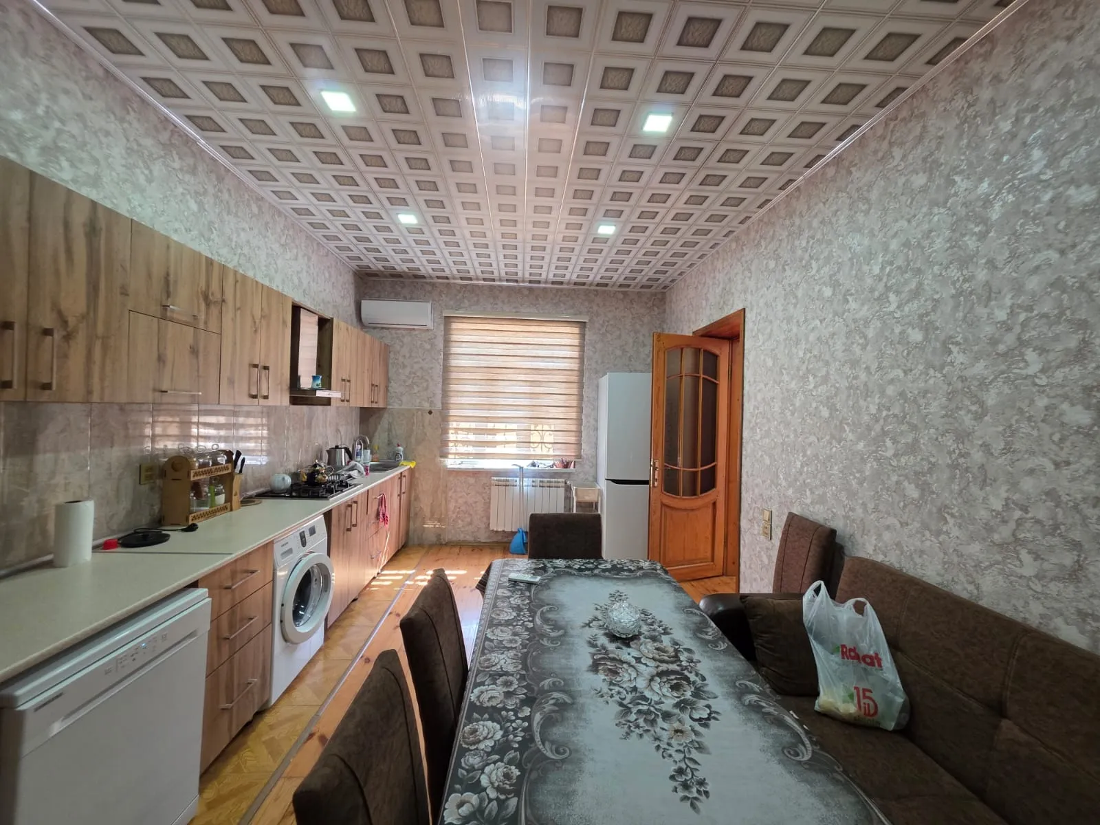 Şüvəlan, 6 otaqlı Həyət evi satılır - 200 m², 2 mərtəbə, 8 sot — Ev, villa, Bakı (9)