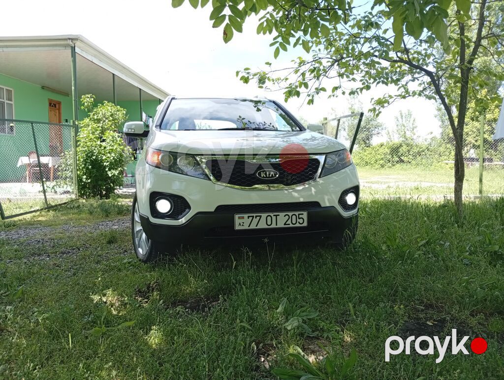Kia Sorento ağ rəngli krossover/SUV - Güclü və rahat ailə avtomobili — Avtomobillər, Ağdam (2)