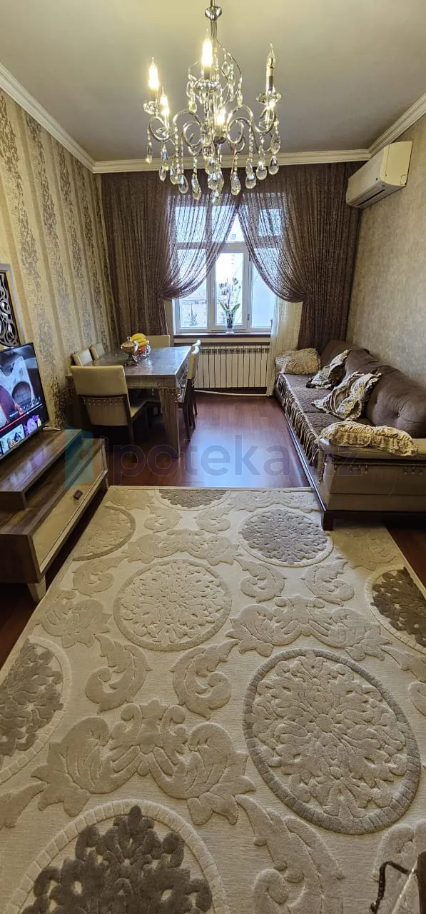 Satılır: 3 Otaq, Köhnə tikili, Sabunçu r., Bakıxanov q., 60.00 m² — Bakı