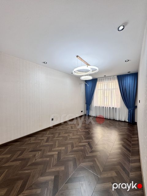 Satılır 2 otaqlı köhnə tikili 65 m² — Bakı