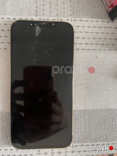 Yalnız Ehtiyyat Hissesi Xüsusiyyətlər: - 6.1" Super Retina XDR — Bakı