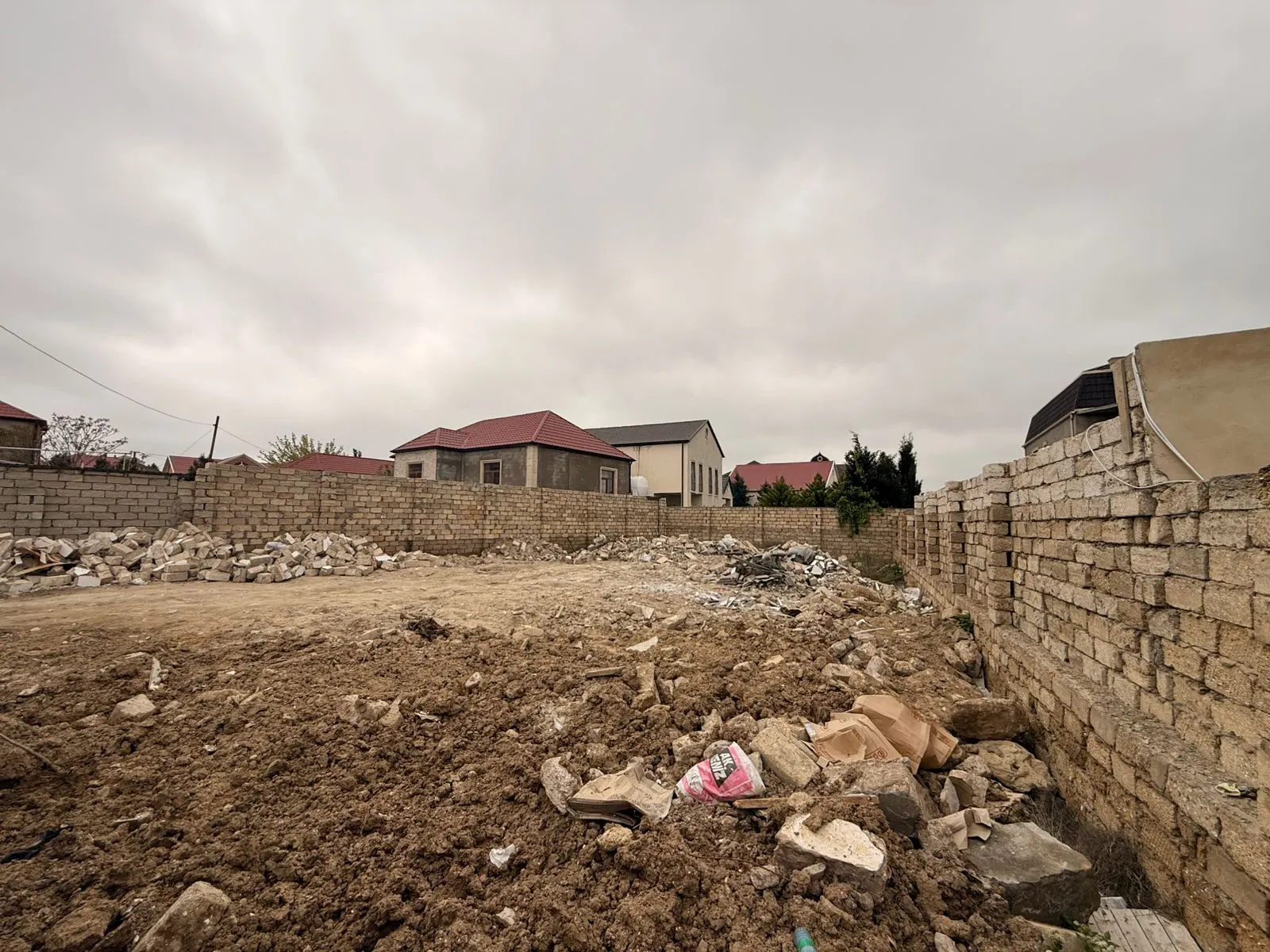 Şağan, Torpaq satılır - 5 sot — Bakı