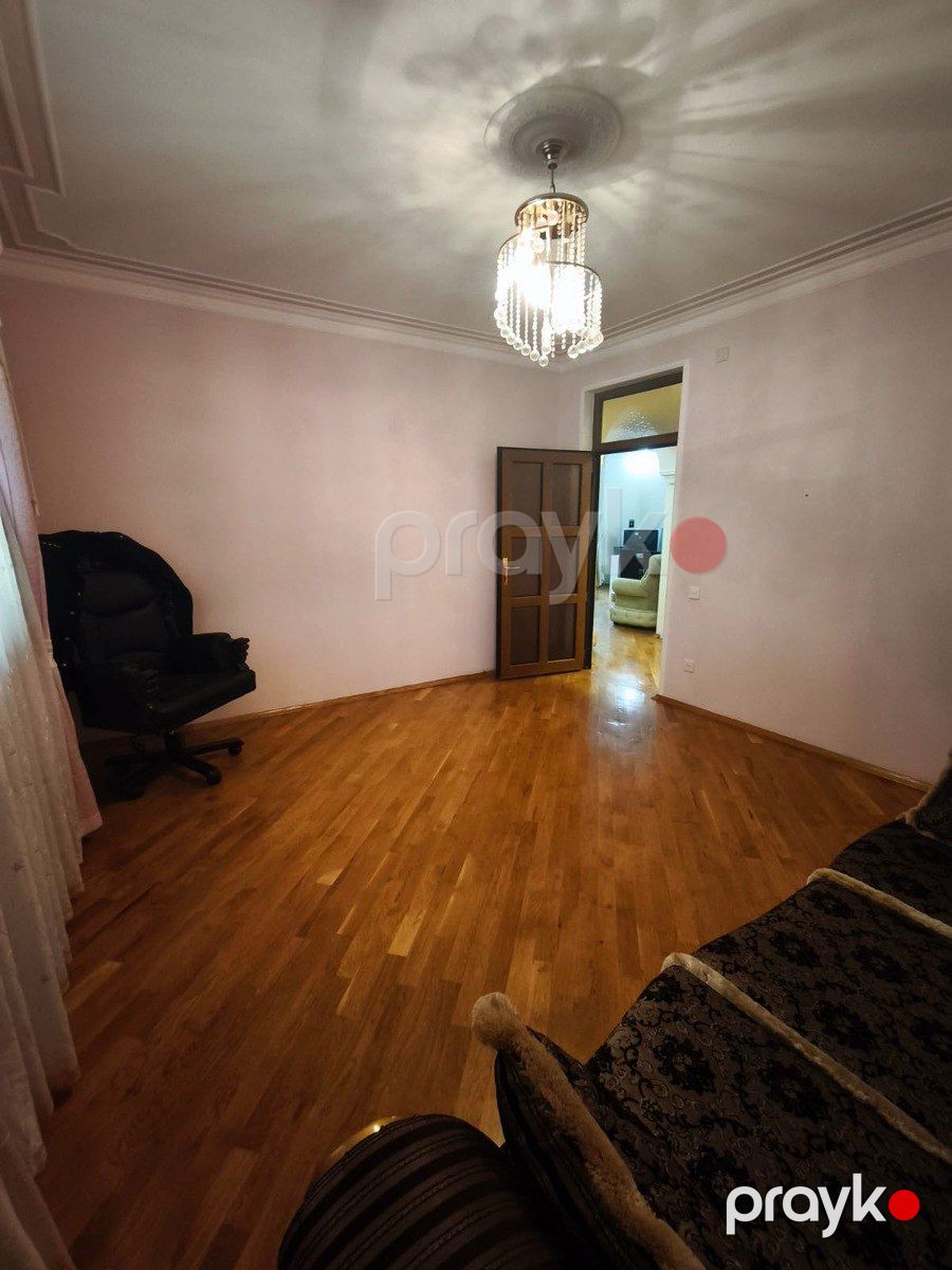 Satılır 7 otaqlı həyət evi/bağ evi 350 m² — Ev, villa, Bakı (9)
