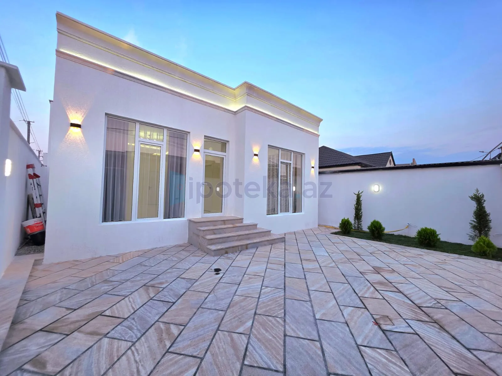 Satılır: 4 Otaq, Bağlar, Xəzər r., Mərdəkan q., 115.00 m² — Mərdəkan