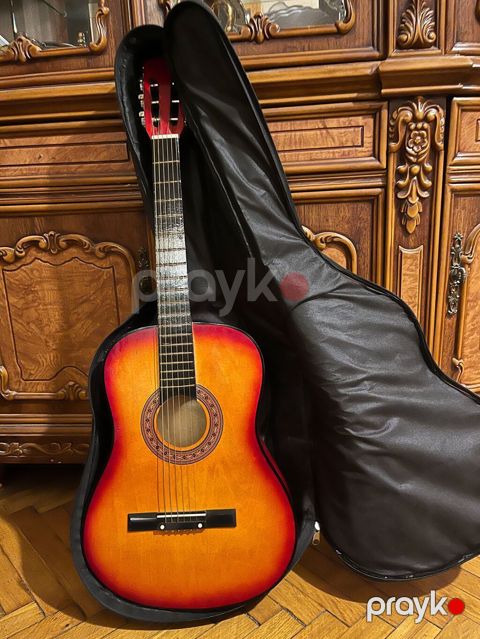 Gitara satılır təp təzədir birgə sunkasıyla — Gəncə