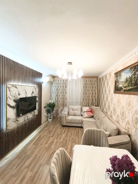 Satılır 2 otaqlı köhnə tikili 70 m²