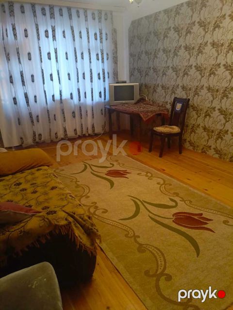 Satılır 3 otaqlı köhnə tikili 65 m² — Bakı