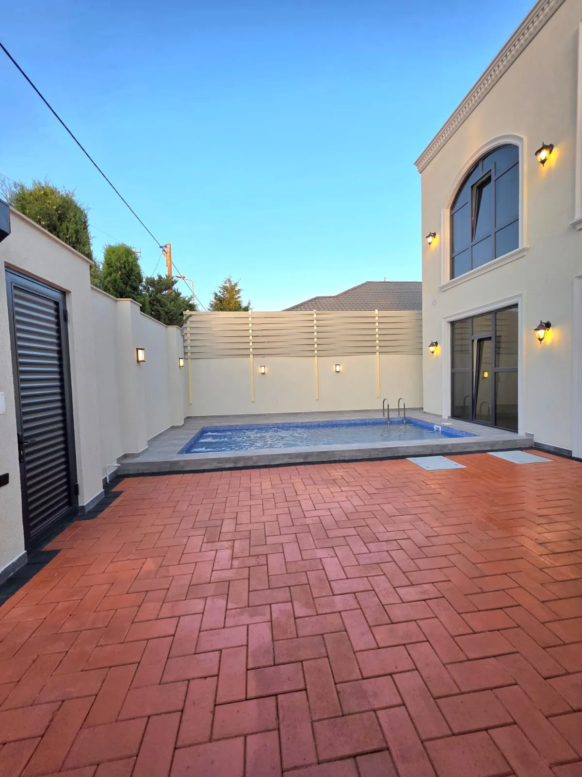Şüvəlan, 4 otaqlı Həyət evi satılır - 160 m², 2 mərtəbə, 2 sot — Ev, villa, Bakı (2)