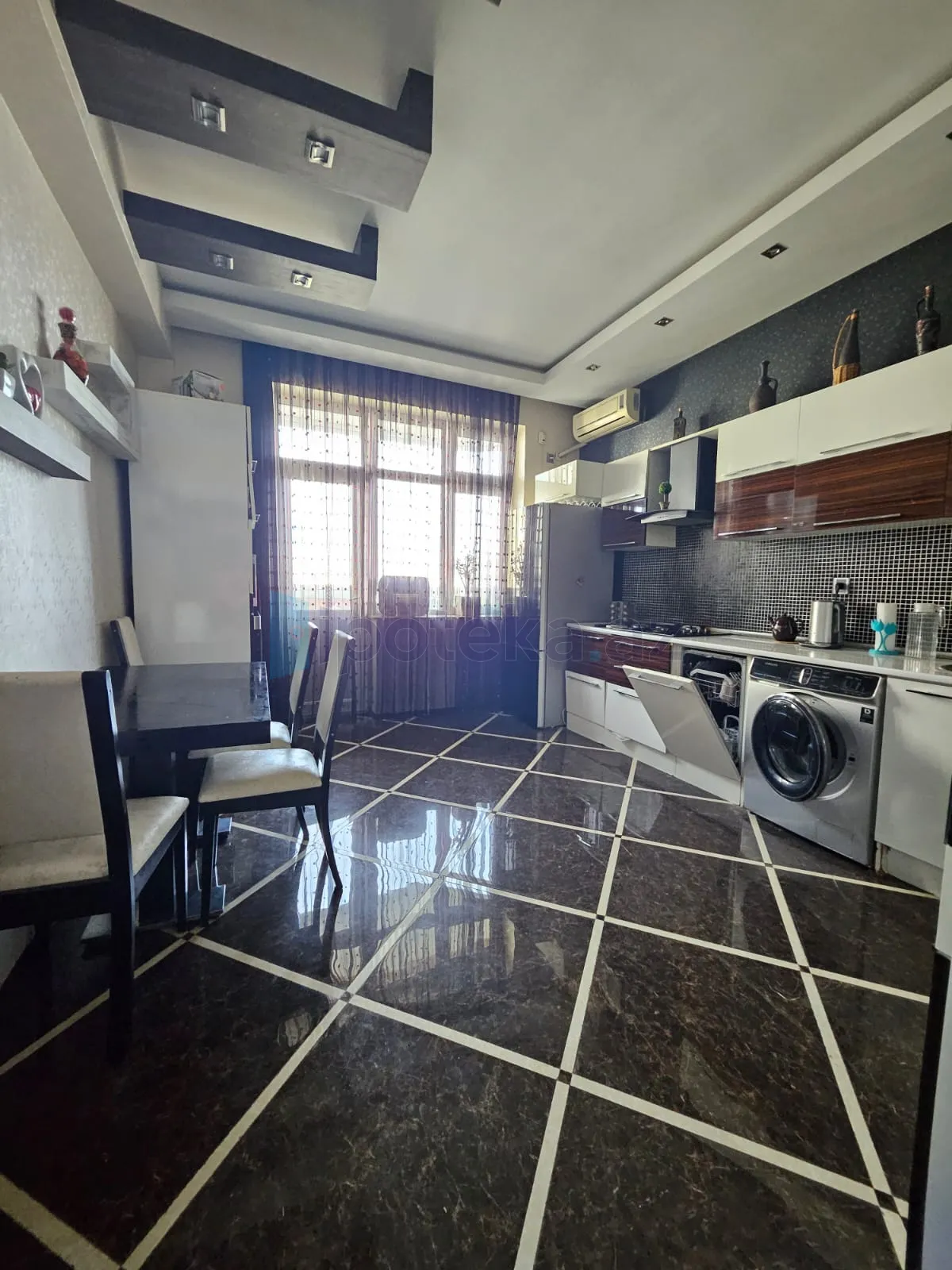 Satılır: 3 Otaq, Yeni tikili, Nəsimi r., 136.00 m² — Mənzil, Bakı (3)