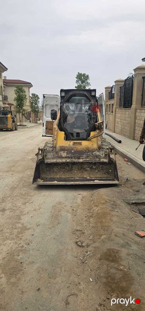 Frontal yükləyici CAT 246C, 2012 il — Bakı