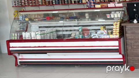 Vitrin soyuducu 550 Azn. Tam ishlek. Olchu 2.5 metr. Unvan Turkan — Bakı
