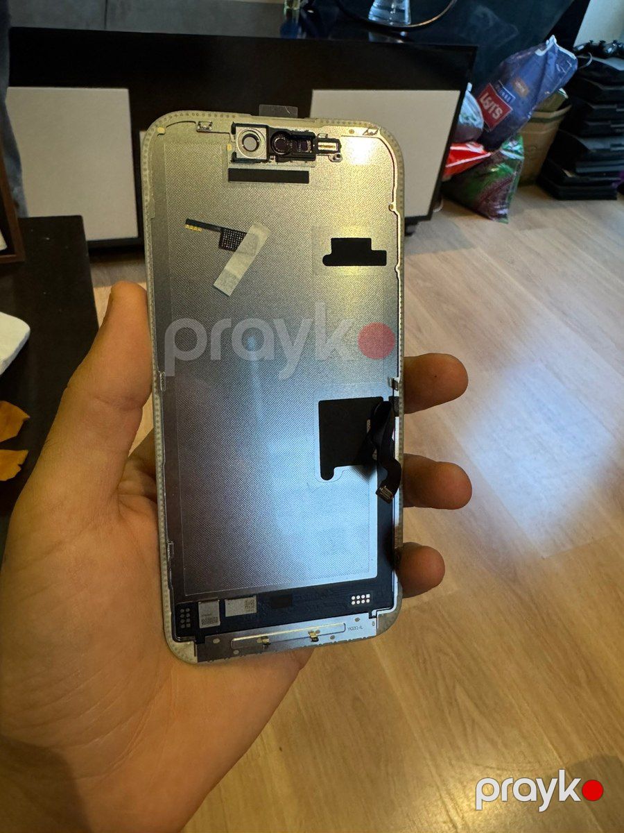 Apple iPhone 16 Pro ekranı — Smartfonlar, Bakı (4)