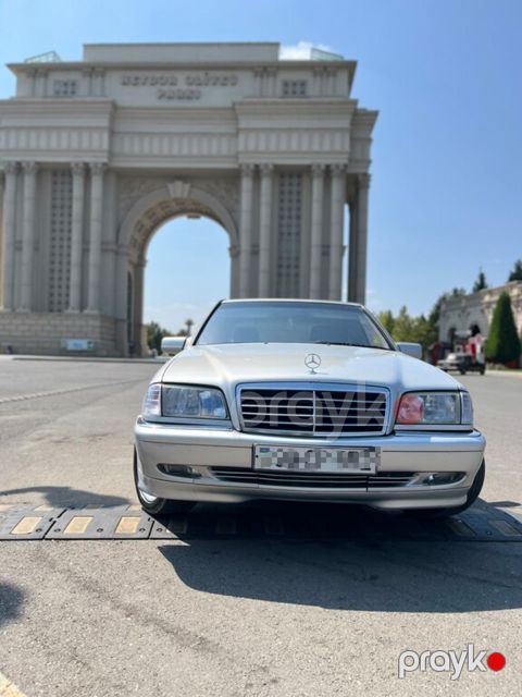 Mercedes C 200, 2.0 L, 1998 il, 400 000 km — Samux
