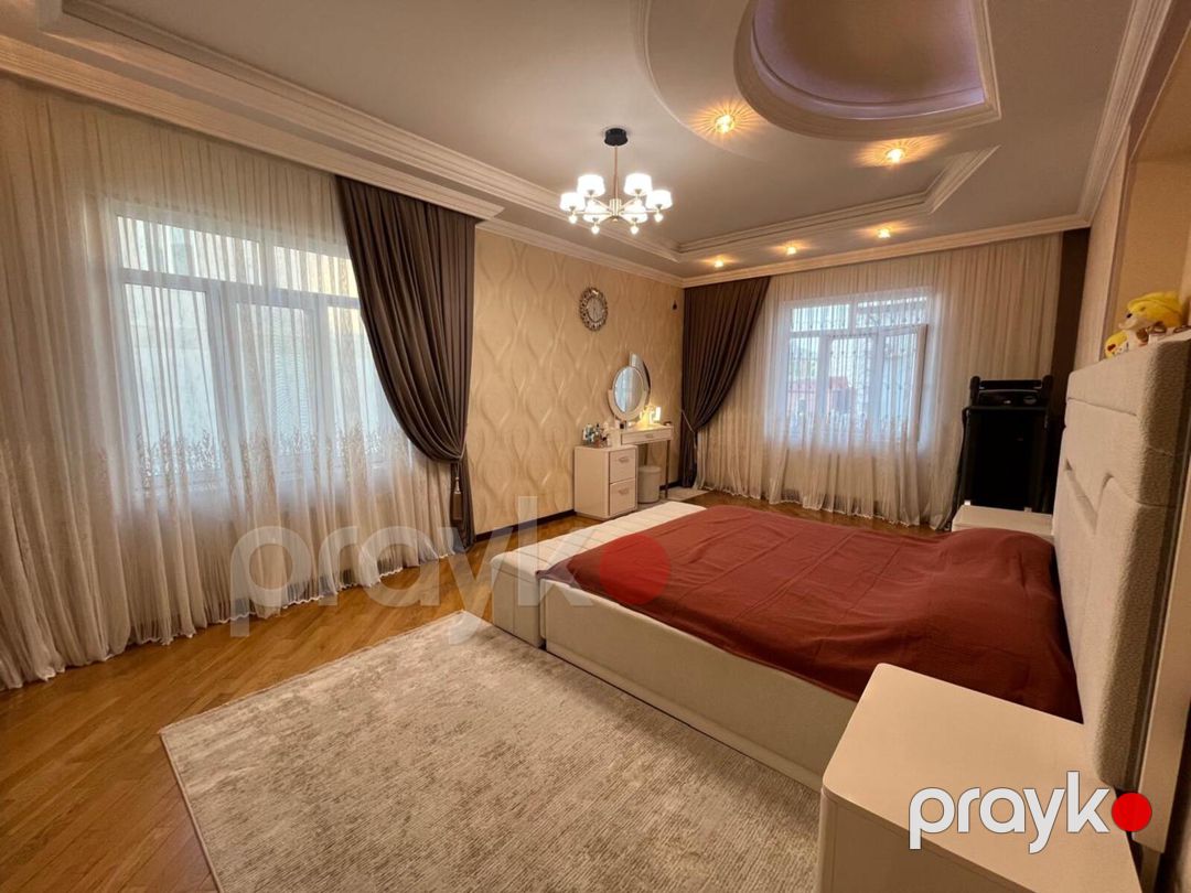 Satılır 5 otaqlı həyət evi/bağ evi 300 m² — Ev, villa, Bakı (11)