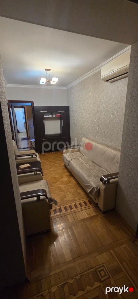 Satılır 3 otaqlı köhnə tikili 70 m² — Bakı