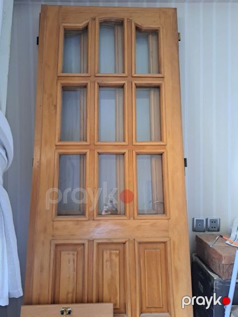 Bu qapılardan 11 ədəd var ölcüləri və bəzəkləri fərqlidi qiymət 260 — Bakı