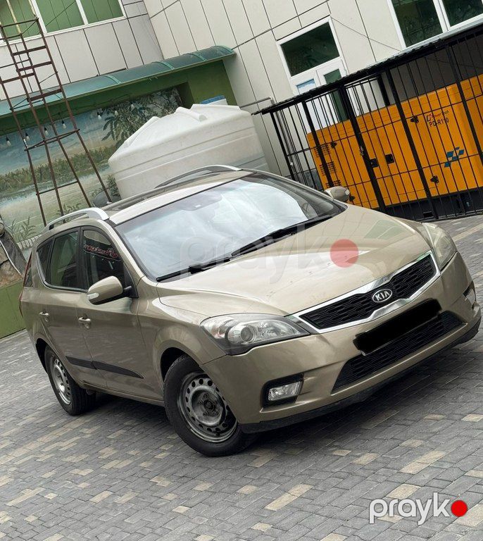 Kia Ceed SW, 1.6 L, 2010 il, 305 000 km — Avtomobillər, Bakı (4)