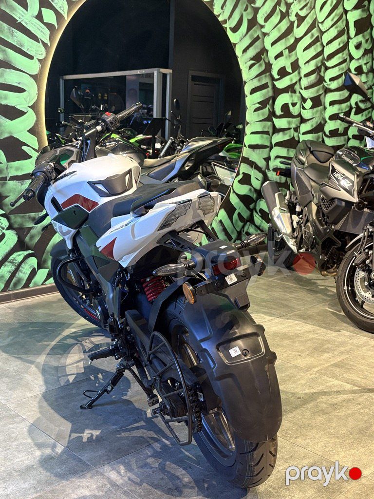 Bajaj Pulsar NS 200, 200 sm3, 2026 il, yeni — Motosikletlər, Bakı (5)