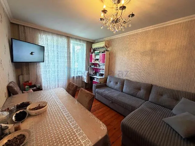 Satılır: 2 Otaq, Köhnə tikili, Nizami r., 8-ci km q., 50.00 m² — Tofiq