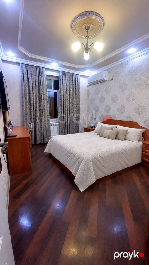 Satılır 3 otaqlı köhnə tikili 75 m² — Bakı